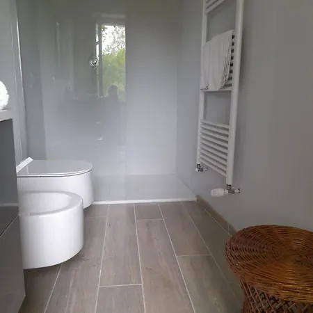 Pona לינה וארוחת בוקר