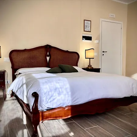 Pona Bed & Breakfast 3*